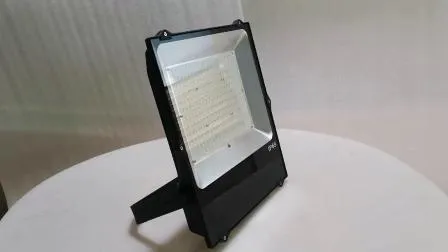 La puissance élevée allumant la lumière d'inondation extérieure de la LED 100W 150W 200W remplacent la lumière d'halogène